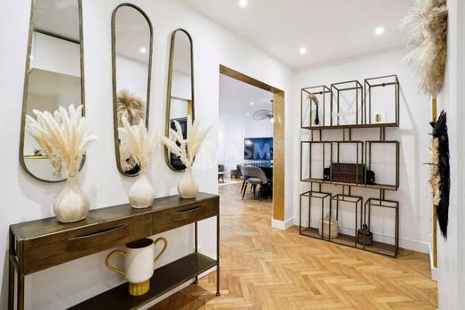 Apartment in Courbevoie, Hauts-de-Seine