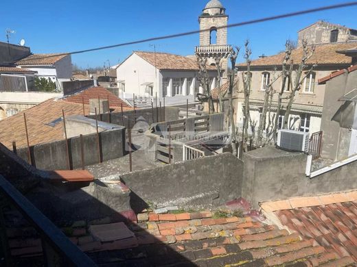 Wohnkomplexe in Arles, Bouches-du-Rhône