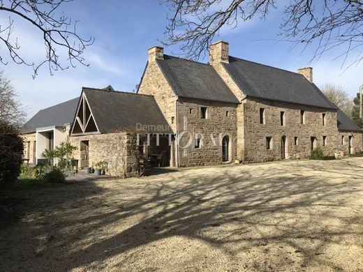 Lannion, Côtes-d'Armorの高級住宅