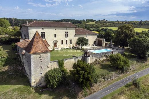 Palacio en Chalais, Charenta