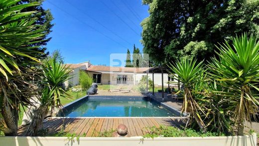 Casa di lusso a Rochefort-du-Gard, Gard