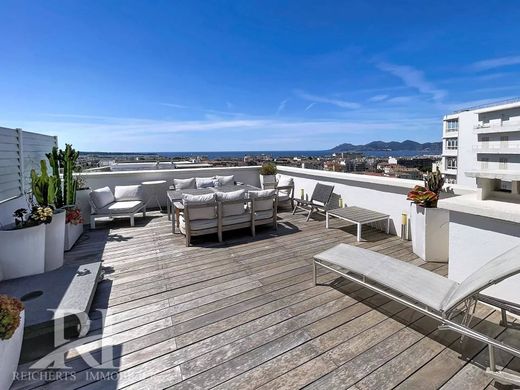 Apartment / Etagenwohnung in Cannes, Alpes-Maritimes