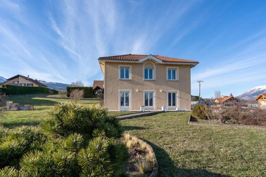 Luxe woning in Ponsonnas, Isère