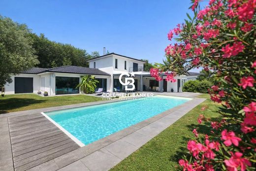 Luxury home in Bouliac, Gironde