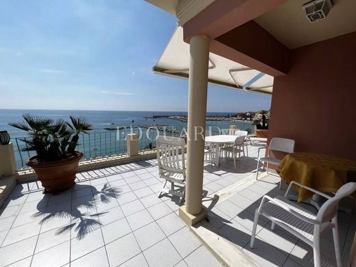 Penthouse in Menton, Alpes-Maritimes