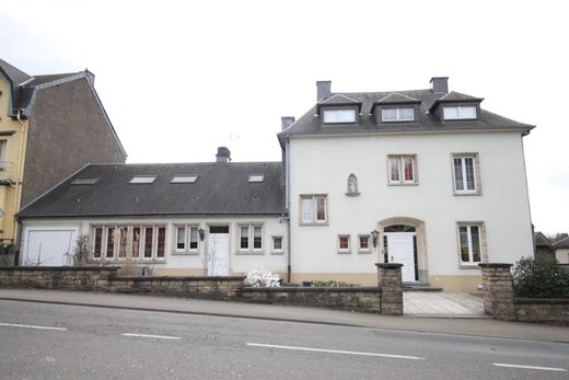 Athus, Province du Luxembourgの高級住宅