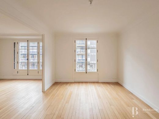 Apartment in La Muette, Auteuil, Porte Dauphine, Paris