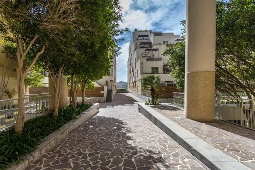 Duplex a Sliema, Tas-Sliema