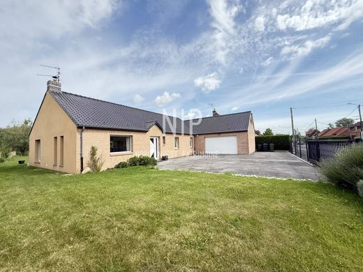 Luxus-Haus in Saint-Amand-les-Eaux, Nord
