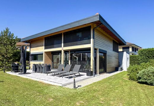 Luxe woning in Cuvat, Haute-Savoie