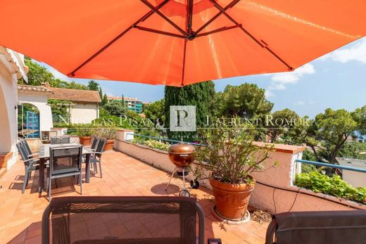 Villefranche-sur-Mer, Alpes-Maritimesのアパートメント