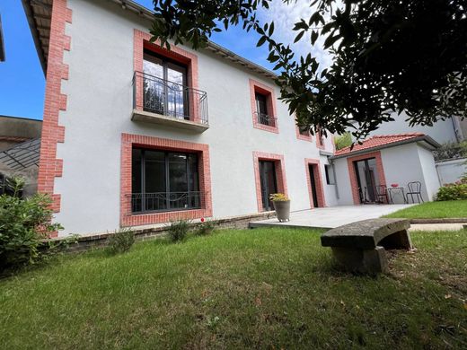 Luxury home in Clamart, Hauts-de-Seine