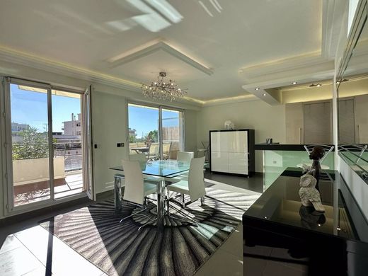 Apartment in Juan-les-Pins, Alpes-Maritimes