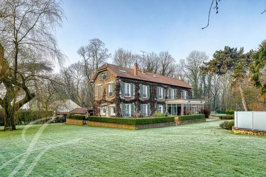 Luxe woning in Férolles-Attilly, Seine-et-Marne