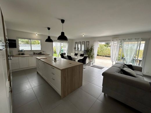 Luxe woning in Saint-Michel-Chef-Chef, Loire-Atlantique