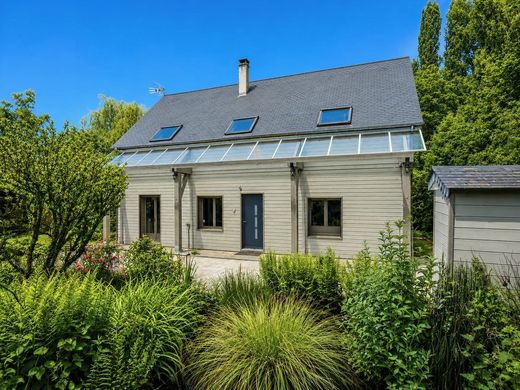 Luxury home in Camon, Somme