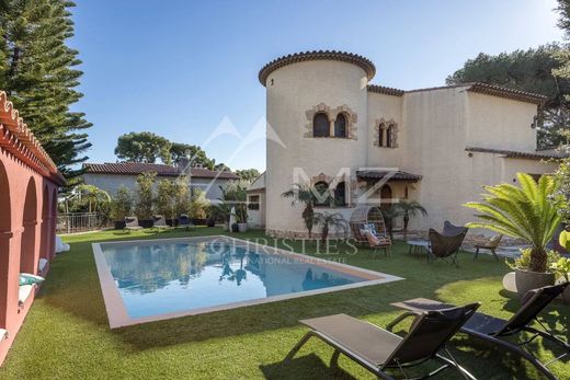 Antibes, Alpes-Maritimesのヴィラ