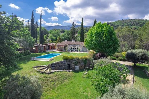 Lüks ev Fayence, Var