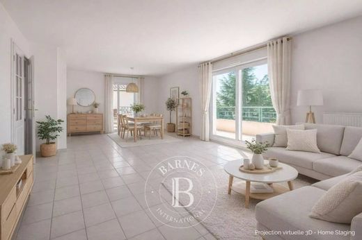 Apartment in Écully, Rhône