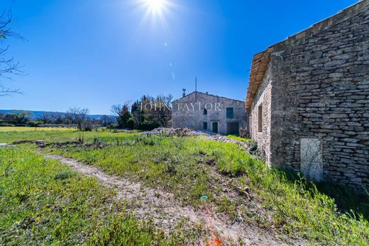Luxury home in Gordes, Vaucluse