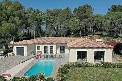 Вилла, Bagnols-en-Forêt, Var