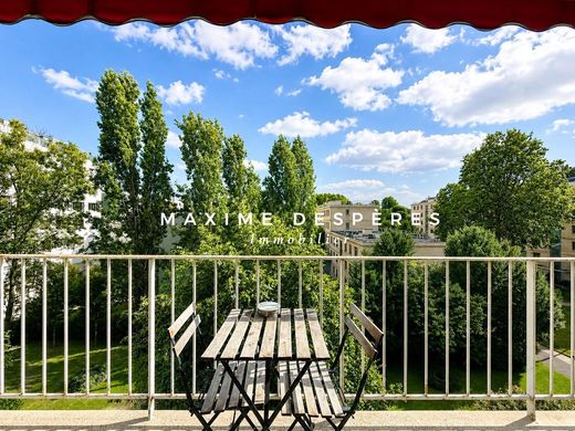 Apartment in Neuilly-sur-Seine, Hauts-de-Seine