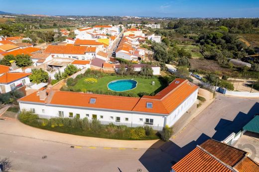 Grundstück in Odiáxere, Lagos