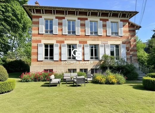 Luxury home in Le Vésinet, Yvelines