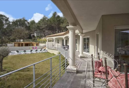 Piso / Apartamento en Roquefort-la-Bédoule, Bocas del Ródano