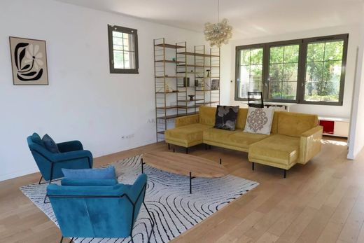Luxury home in Villejuif, Val-de-Marne