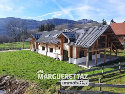 Luxury home in Onnion, Haute-Savoie