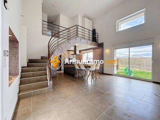 Luxury home in Saint-Pierre-de-Chandieu, Rhône