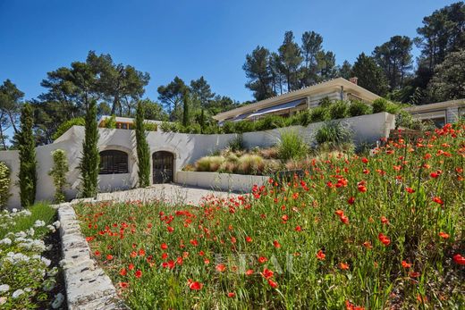 Luxe woning in Saint-Rémy-de-Provence, Bouches-du-Rhône