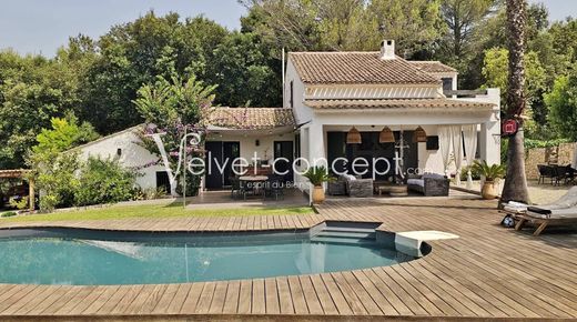 Villa in Biot, Alpes-Maritimes