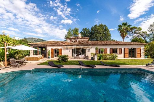 Villa in Roquefort-les-Pins, Alpes-Maritimes