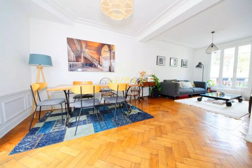 Luksusowy dom w Nanterre, Hauts-de-Seine