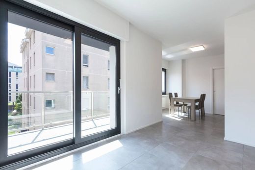 Apartment in Montreuil, Seine-Saint-Denis