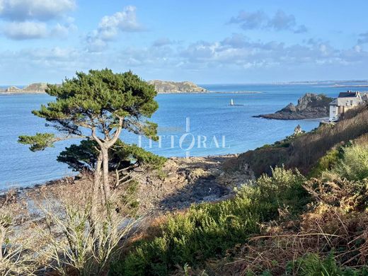 Luxus-Haus in Perros-Guirec, Côtes-d'Armor