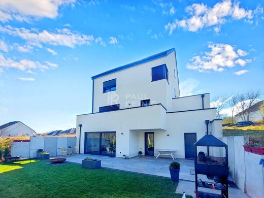 Luxury home for sale in Fouhren