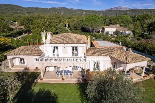 Villa in Saint-Cézaire-sur-Siagne, Alpes-Maritimes