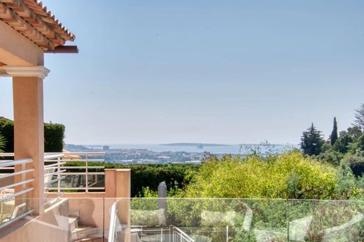 빌라 / Mandelieu-la-Napoule, Alpes-Maritimes