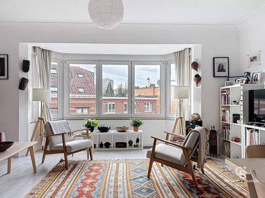 Apartment / Etagenwohnung in Uccle/Ukkel, Region Brüssel-Hauptstadt