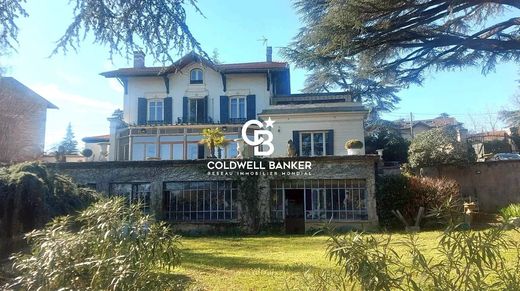 Luxe woning in Caluire-et-Cuire, Rhône