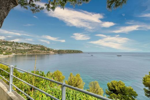 Apartment / Etagenwohnung in Roquebrune-Cap-Martin, Alpes-Maritimes