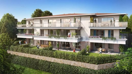 Apartment / Etagenwohnung in Le Cannet, Alpes-Maritimes