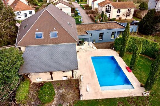 Villa in Le Ban Saint-Martin, Moselle