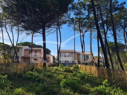Πολυτελή κατοικία σε Sainte-Maxime, Var