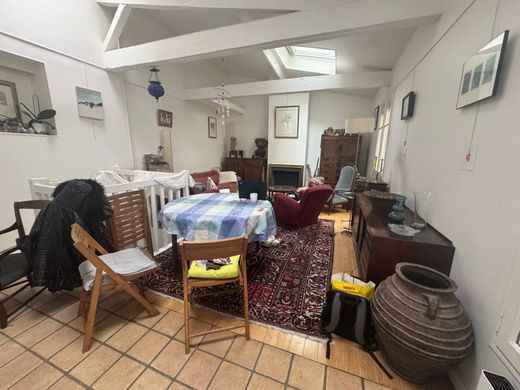 Duplex in Buttes-Chaumont, Villette, Bas Belleville, Paris