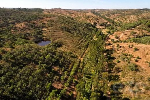 Land in Luzianes, Odemira