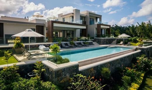 빌라 / Beau Champ, Savanne District